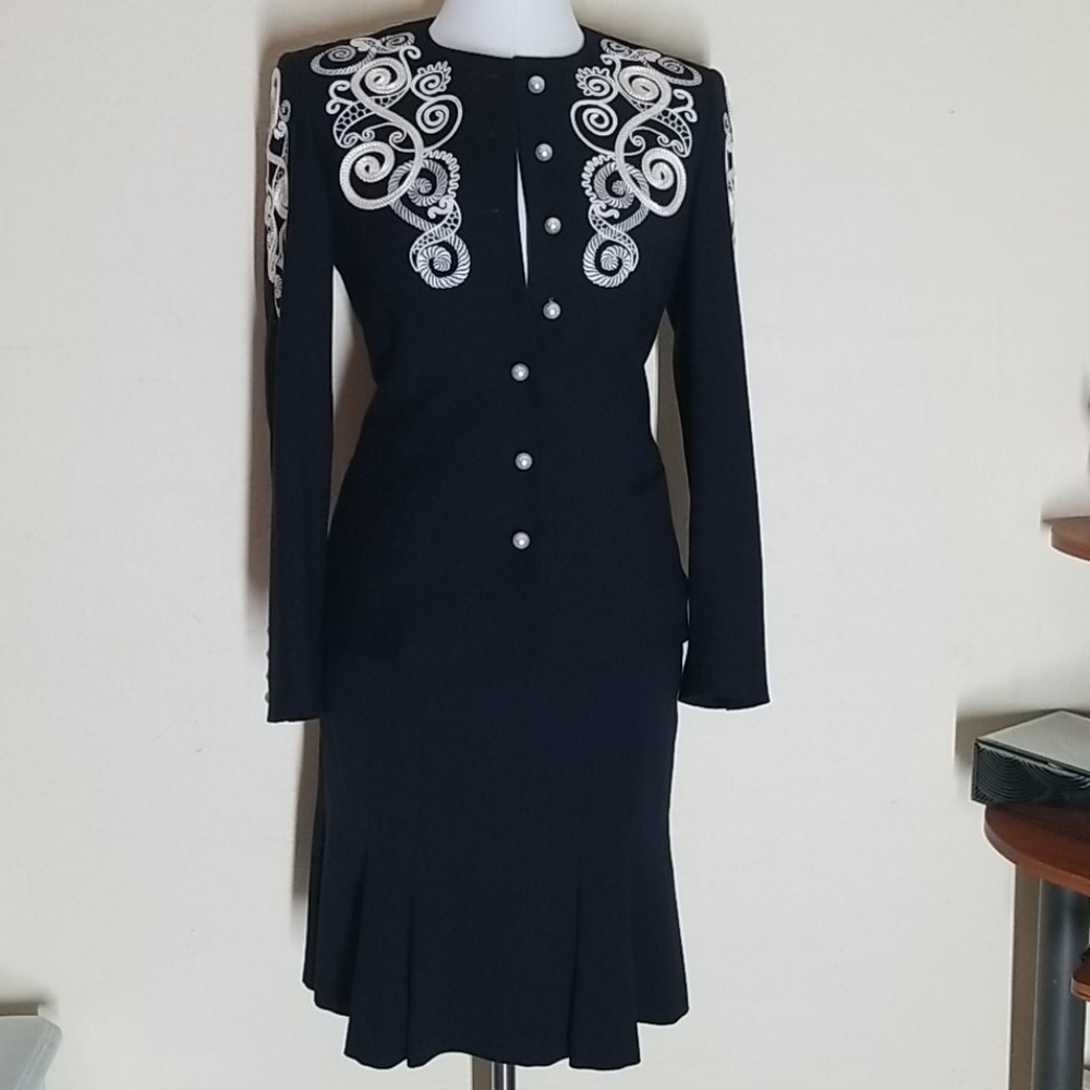 ESCADA 2PC OUTFIT COUTURE BLAZER SZ 34/SKIRT SZ 36